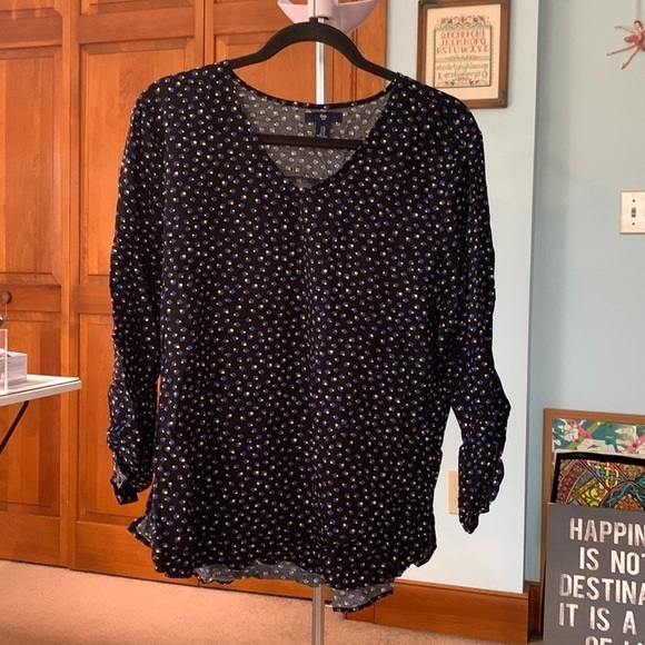 GAP Tops - Gap Blouse Size XL EUC